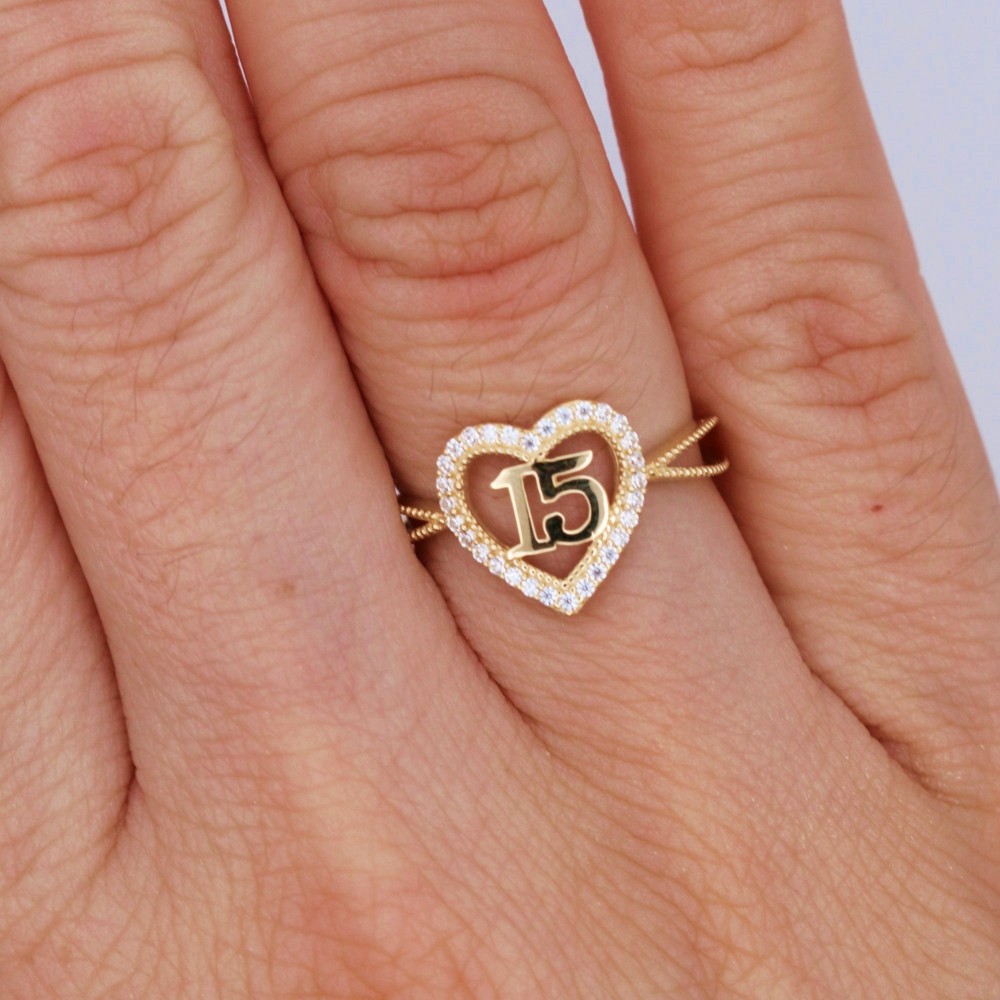 14K Yellow Gold Quinceañera Heart-Shaped Ring