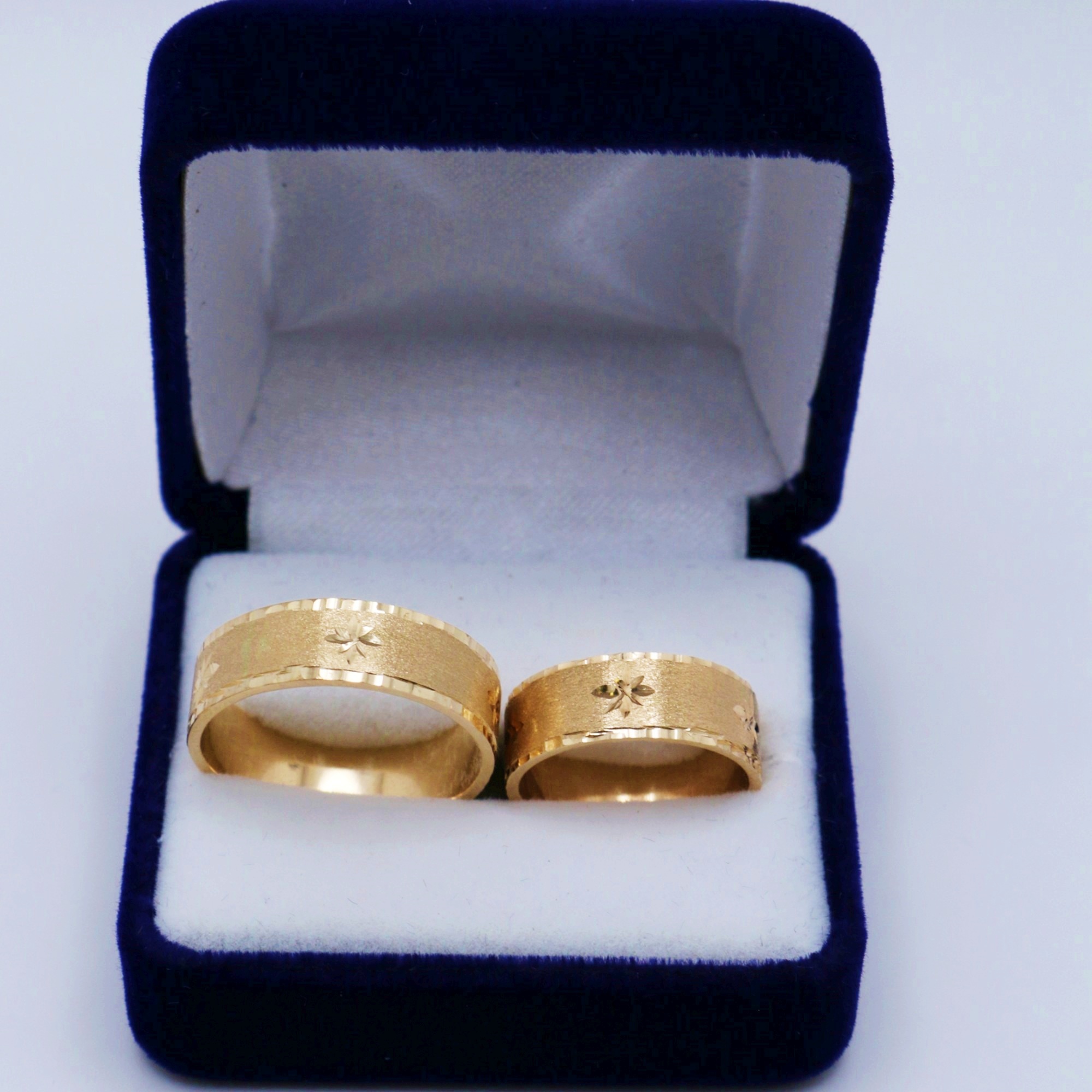 diamond cut wedding band ring set 14k yellow gold