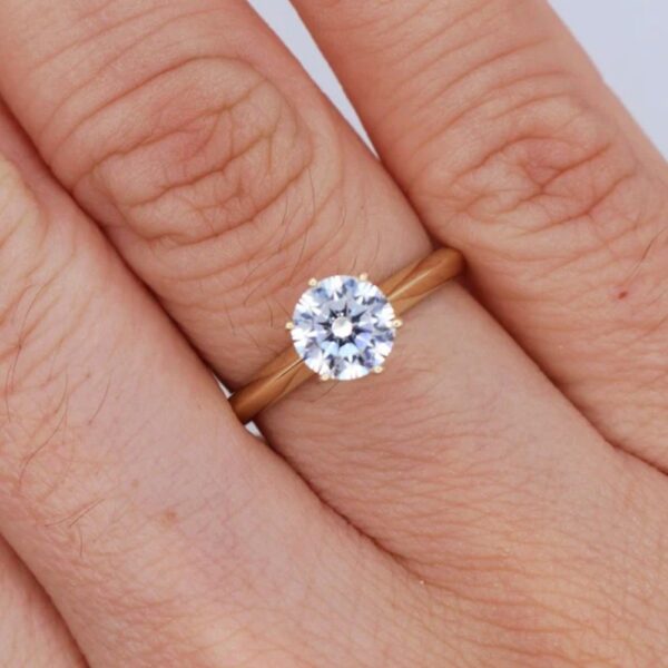 solitaire engagement ringo 14k gold yellow