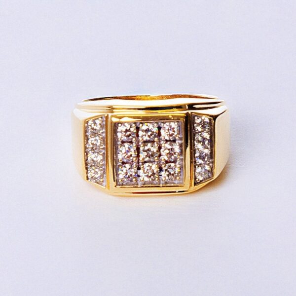 anillos de oro con diamantes estilo pave cuadrado en oro 14k
