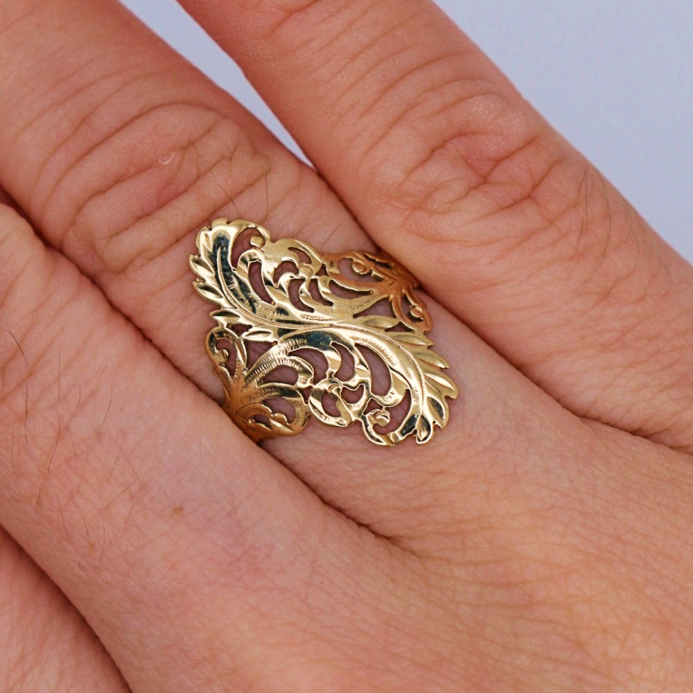 14k Yellow Gold Leaf Design Fancy Ring